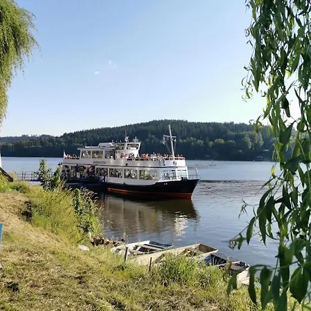 Apartment S Terasou A Vyhledem Na Jezero Lipno