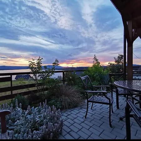 Apartmán S Terasou A Výhledem Na Jezero Lipno Kovarov (Cesky Krumlov)