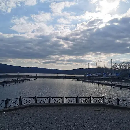 Apartmán S Terasou A Výhledem Na Jezero Lipno *