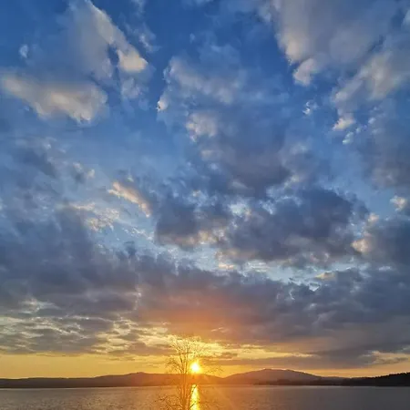 S Terasou A Výhledem Na Jezero Lipno Apartmán *