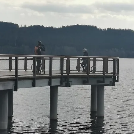 Apartmán S Terasou A Výhledem Na Jezero Lipno