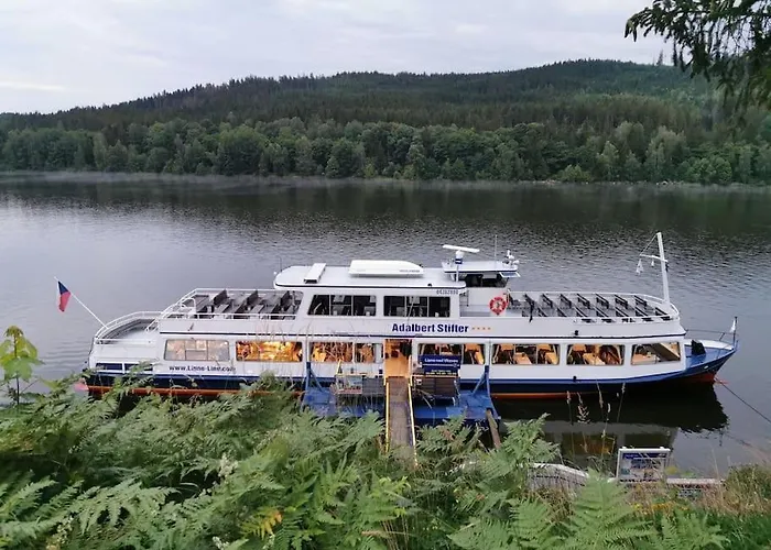 S Terasou A Vyhledem Na Jezero Lipno Kovarov (Cesky Krumlov)