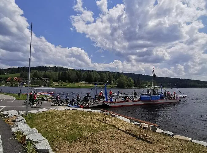 S Terasou A Vyhledem Na Jezero Lipno * Kovarov (Cesky Krumlov)