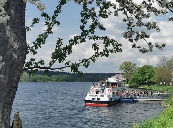 S Terasou A Vyhledem Na Jezero Lipno * Kovarov (Cesky Krumlov)
