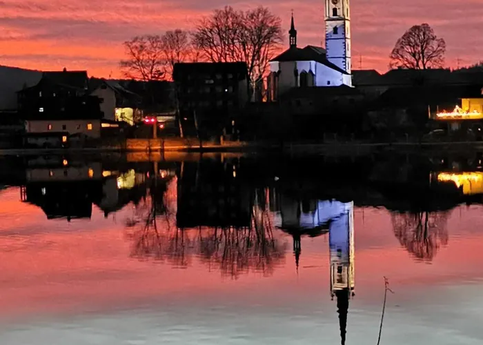 S Terasou A Vyhledem Na Jezero Lipno *